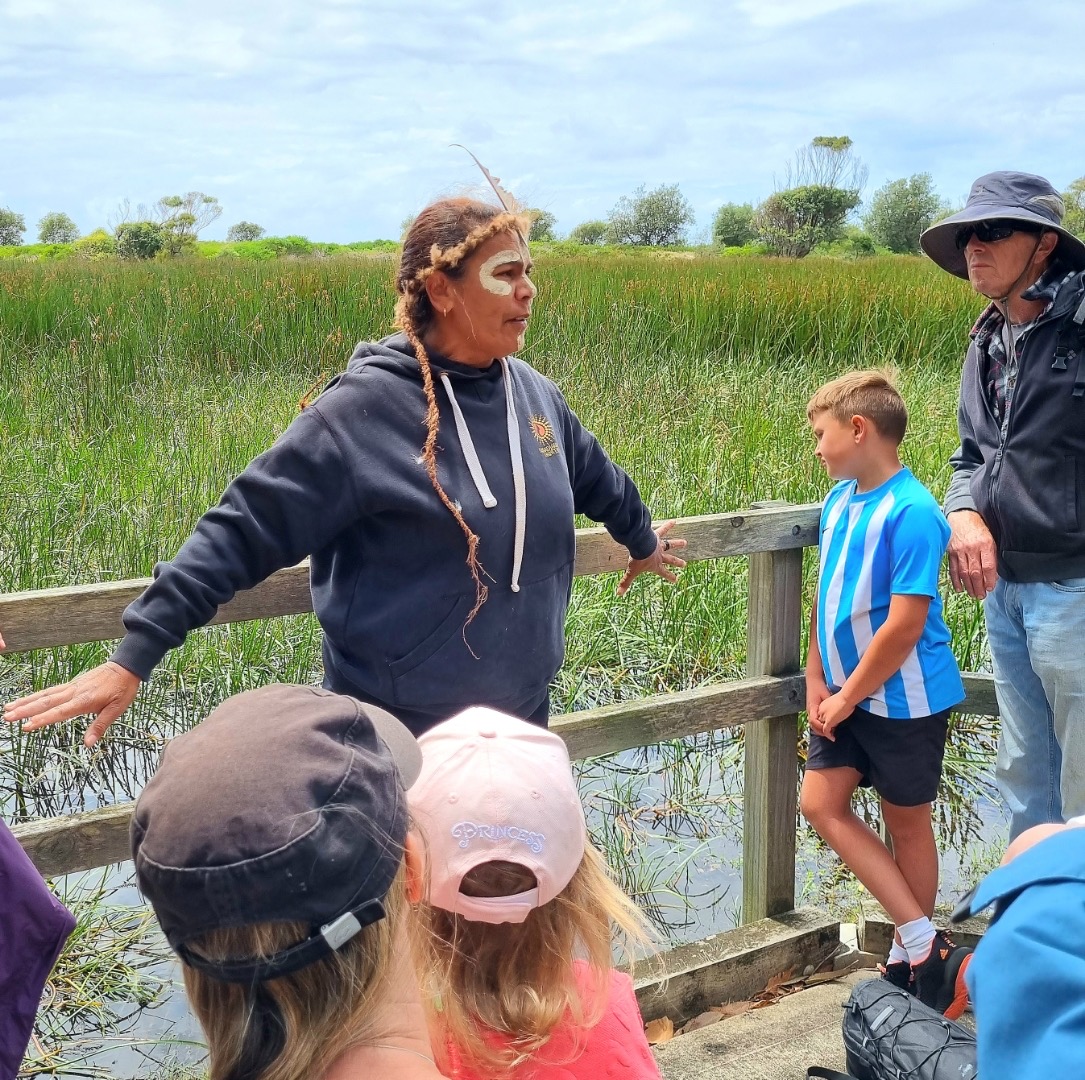 MILLS BAY CULTURAL TOUR  WITH SHARON MASON OF GNARL CUTURAL TOURS