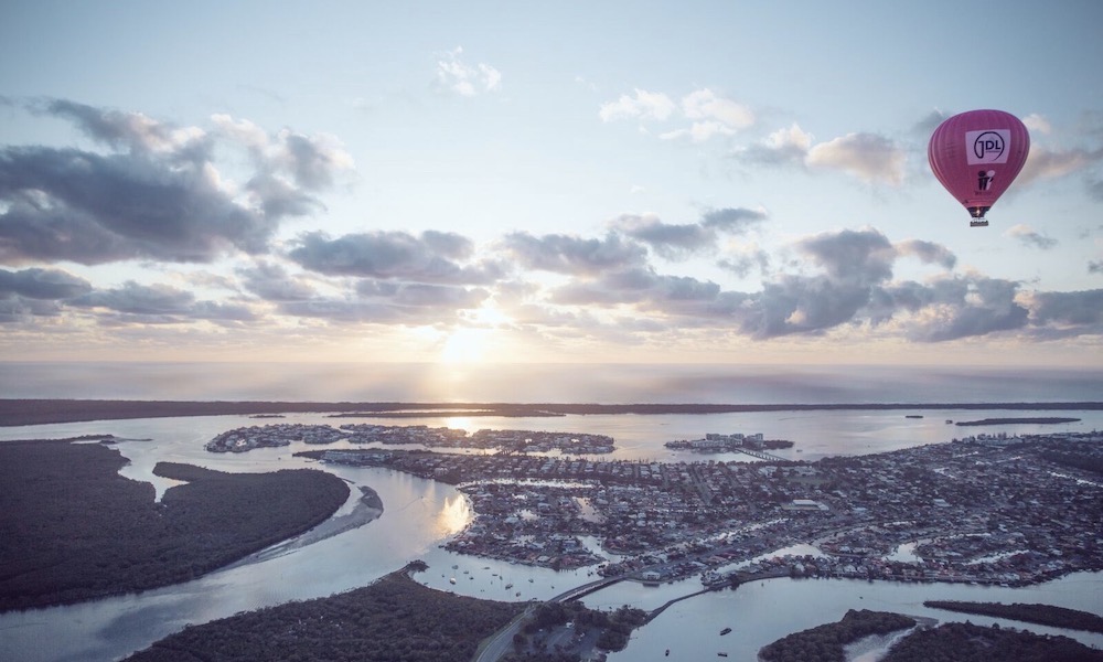 Gold Coast Hot Air Balloon Flight and BONUS SkyPoint Observation Deck Breakfast