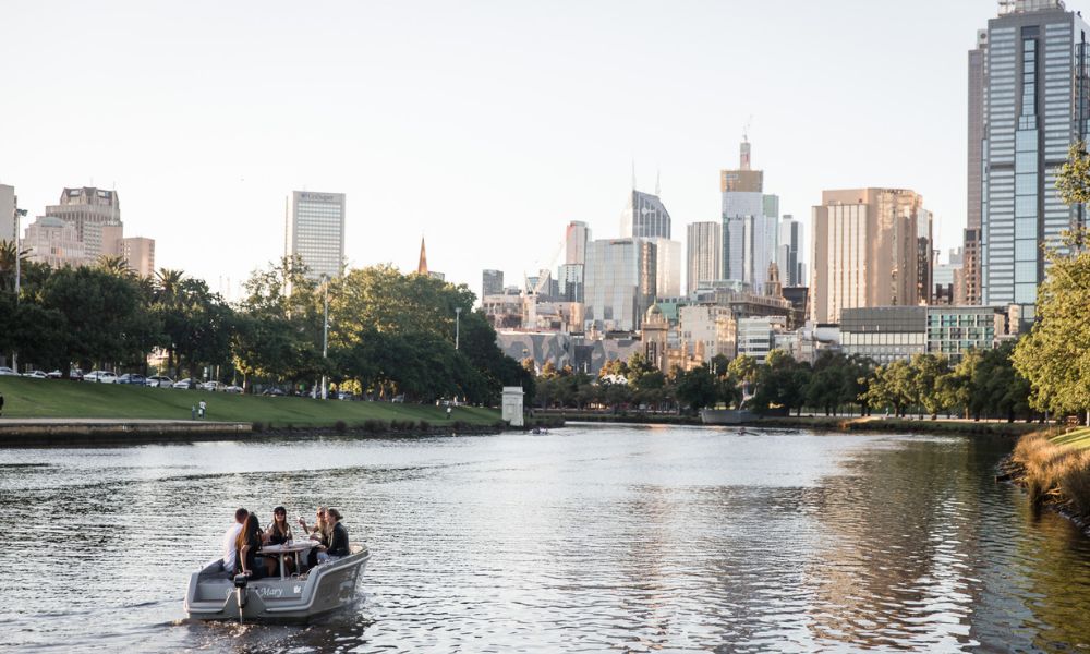 Electric Picnic Boat Hire For 1 Hour – Melbourne