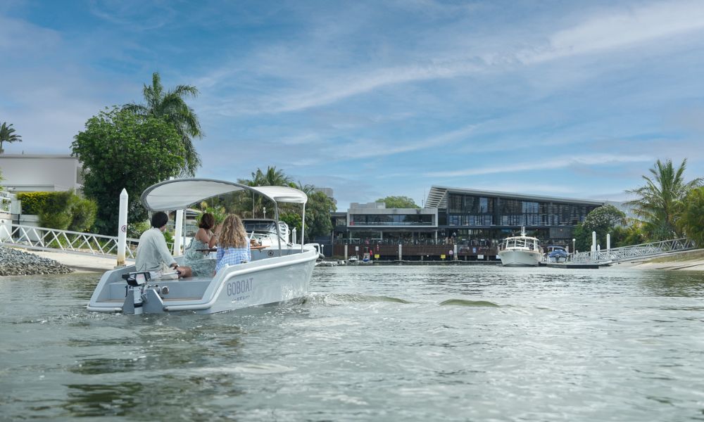 Electric Picnic Boat Hire For 1 Hour - Gold Coast