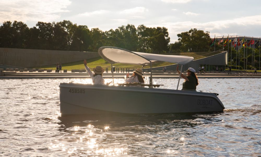 Electric Picnic Boat Hire For 2 Hours - Canberra