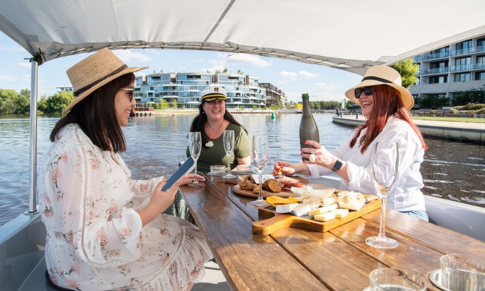 Electric Picnic Boat Hire For 2 Hours - Canberra