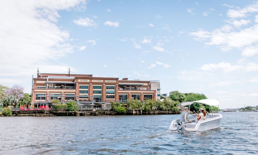 Electric Picnic Boat Hire For 1 Hour - Brisbane