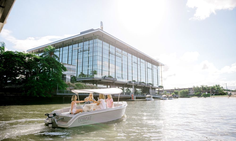 Electric Picnic Boat For 2 Hours - Brisbane