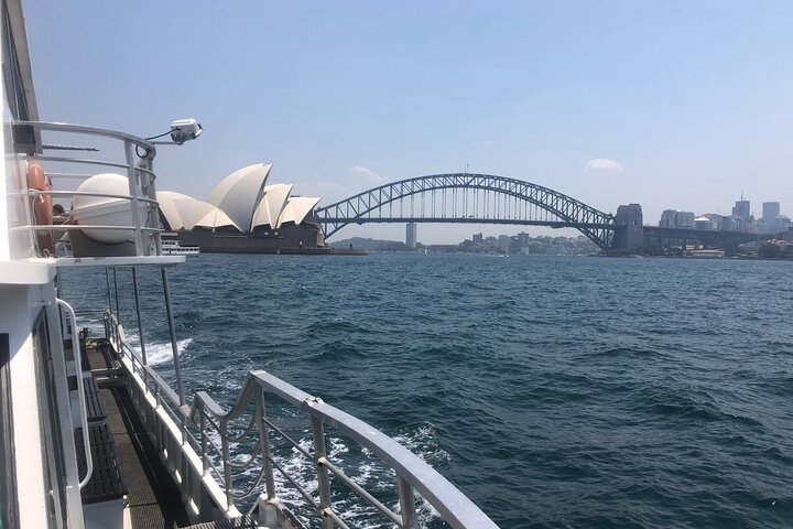 Sydney Combo: Morning Sightseeing to Bondi & Harbour Lunch Cruise