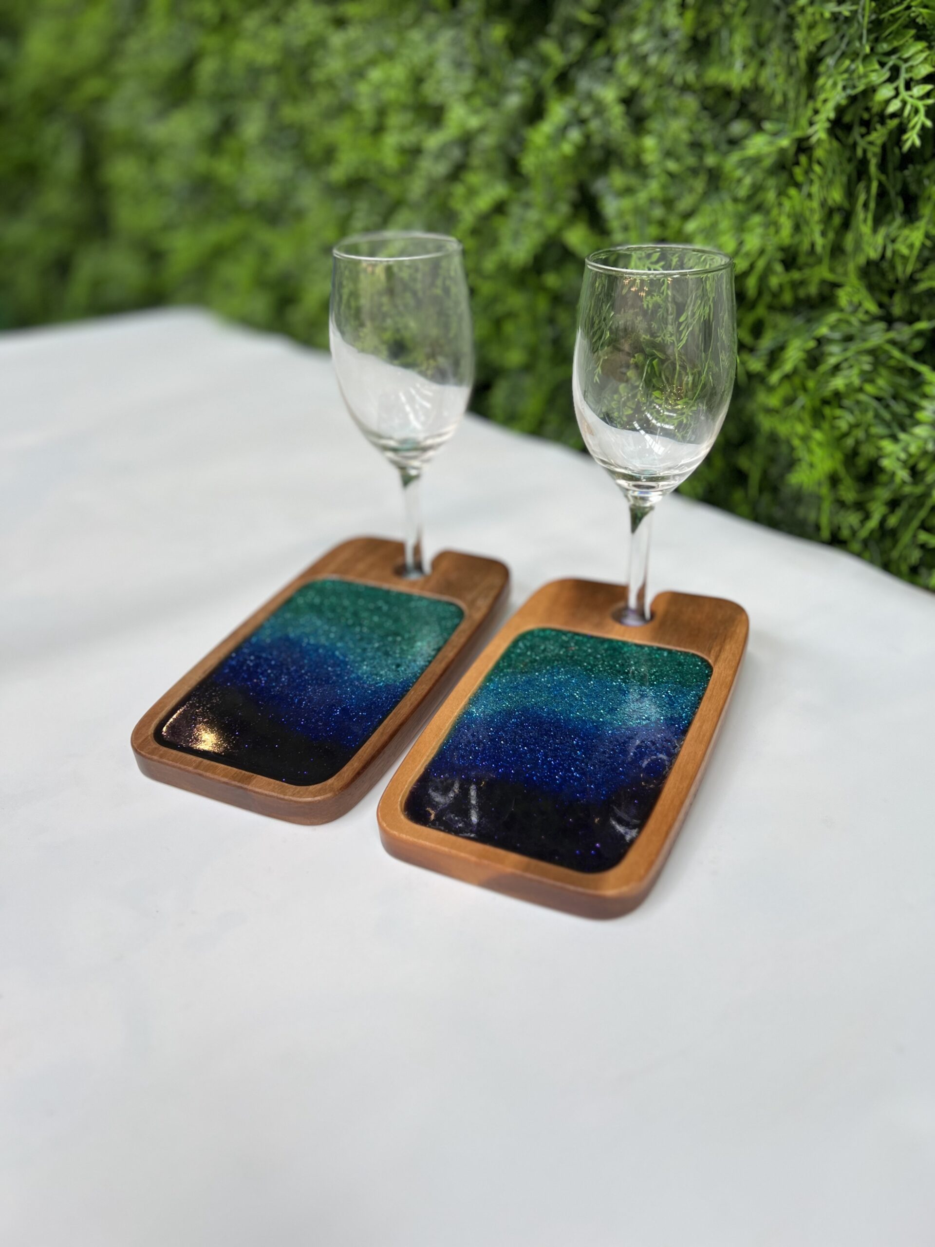 2x Mini Boards with Wine Glasses - Resin Art