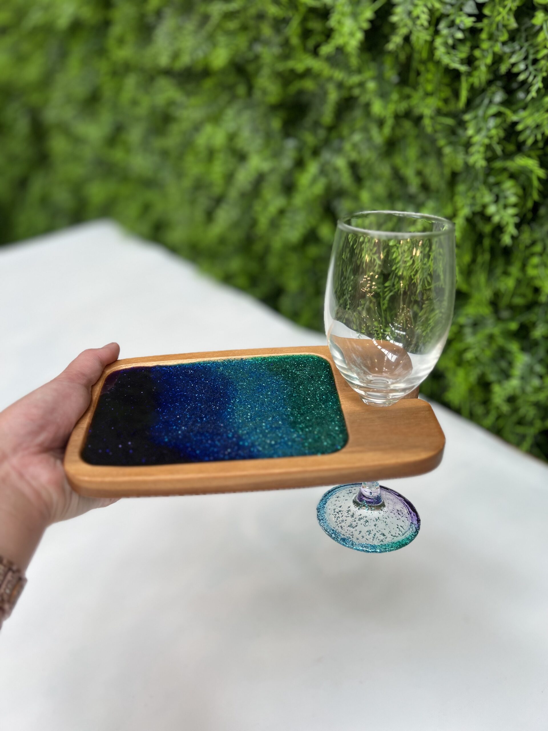 2x Mini Boards with Wine Glasses - Resin Art