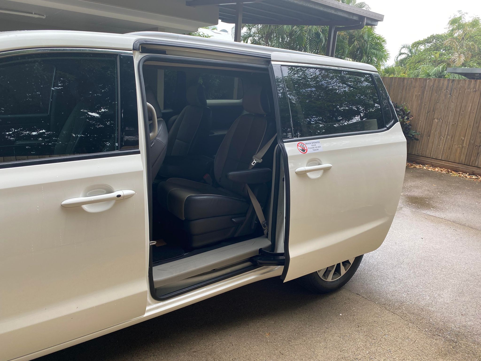 Airport Private Luxury Transfer Cairns - Palm Cove