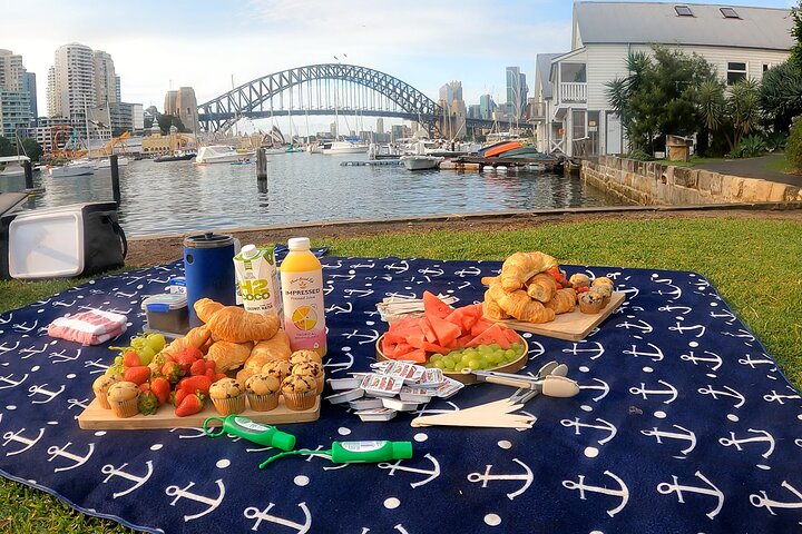 Beautiful Sydney Harbour Breakfast Kayaking Tour