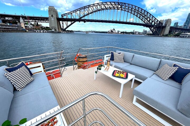 Intimate Sydney Harbour All-Inclusive New Year's Eve Cruise