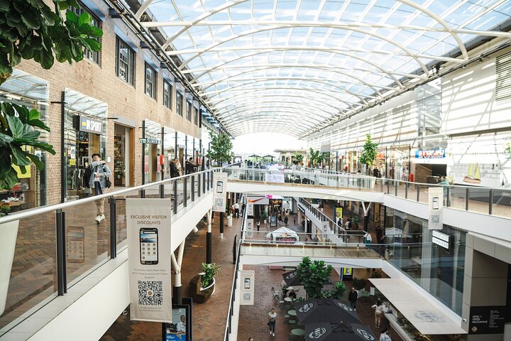 Sydney Outlet Shopping and Lunch Package