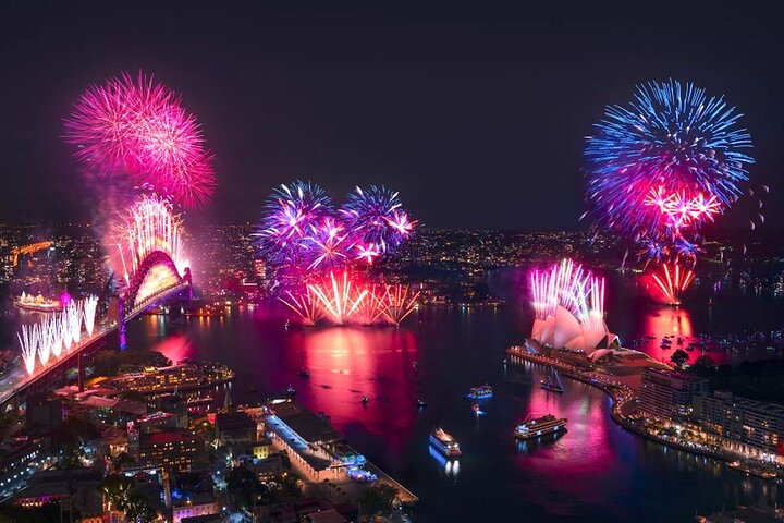 Intimate Sydney Harbour All-Inclusive New Year's Eve Cruise