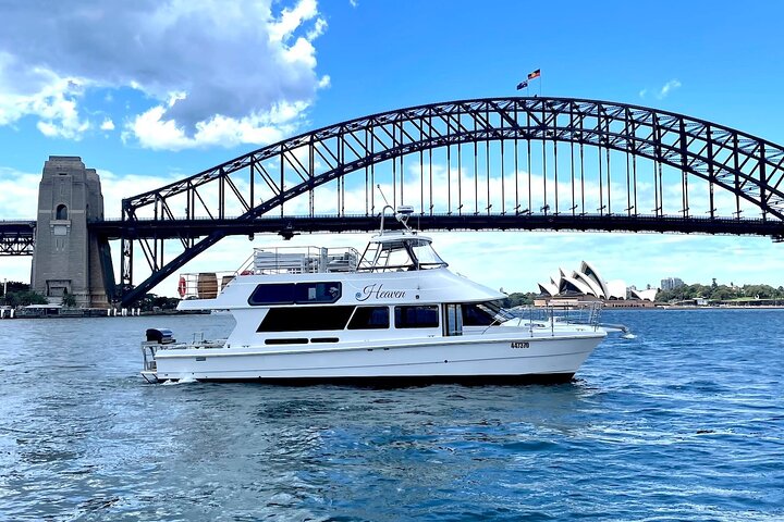 Intimate Sydney Harbour All-Inclusive New Year's Eve Cruise