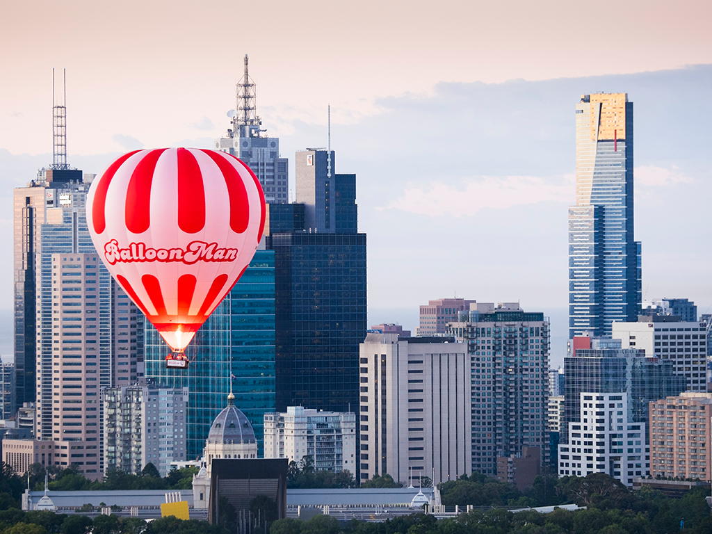 Melbourne Premium Balloon Flight plus 5-Star champagne breakfast