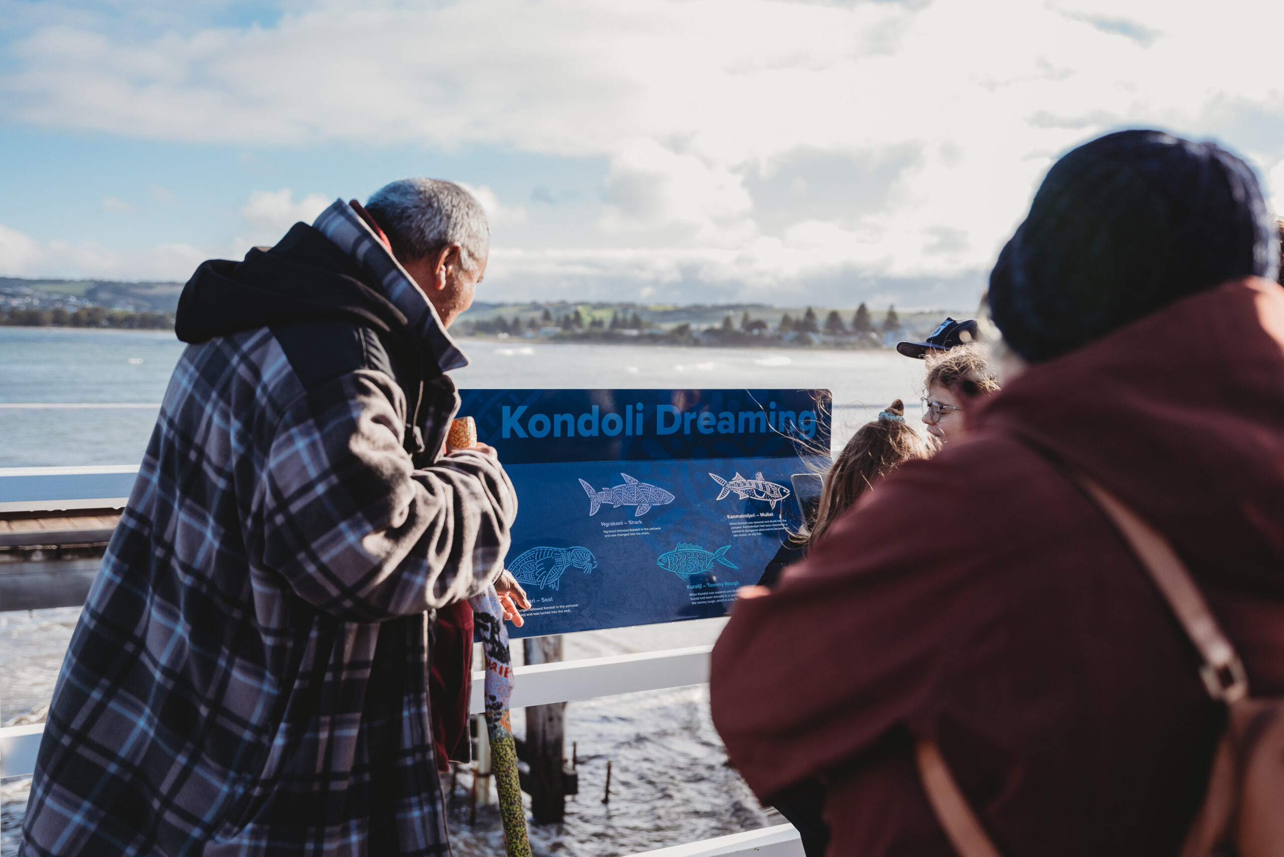 Kondoli – The whale journey across Granite Island
