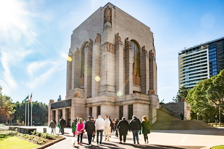 Historical True Crime Walking Tour of East Sydney