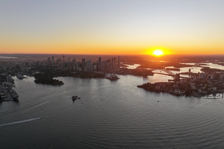 Exclusive Sydney Harbour Twilight Sail with Champagne