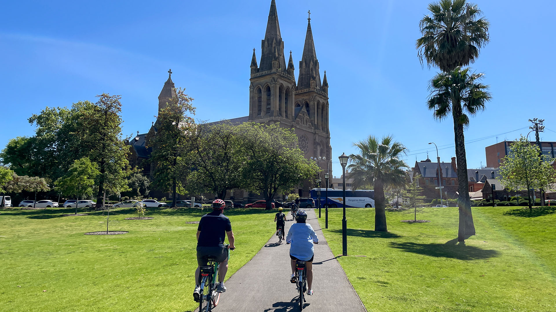 eBike Tour: Adelaide Riverbank and Park Lands