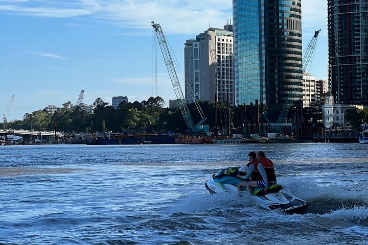 Full Day Chef-Led Sydney Beaches and Aussie Food Tour