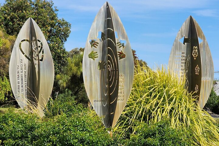 2 Day Tour. Adelaide to Mt Gambier and Return