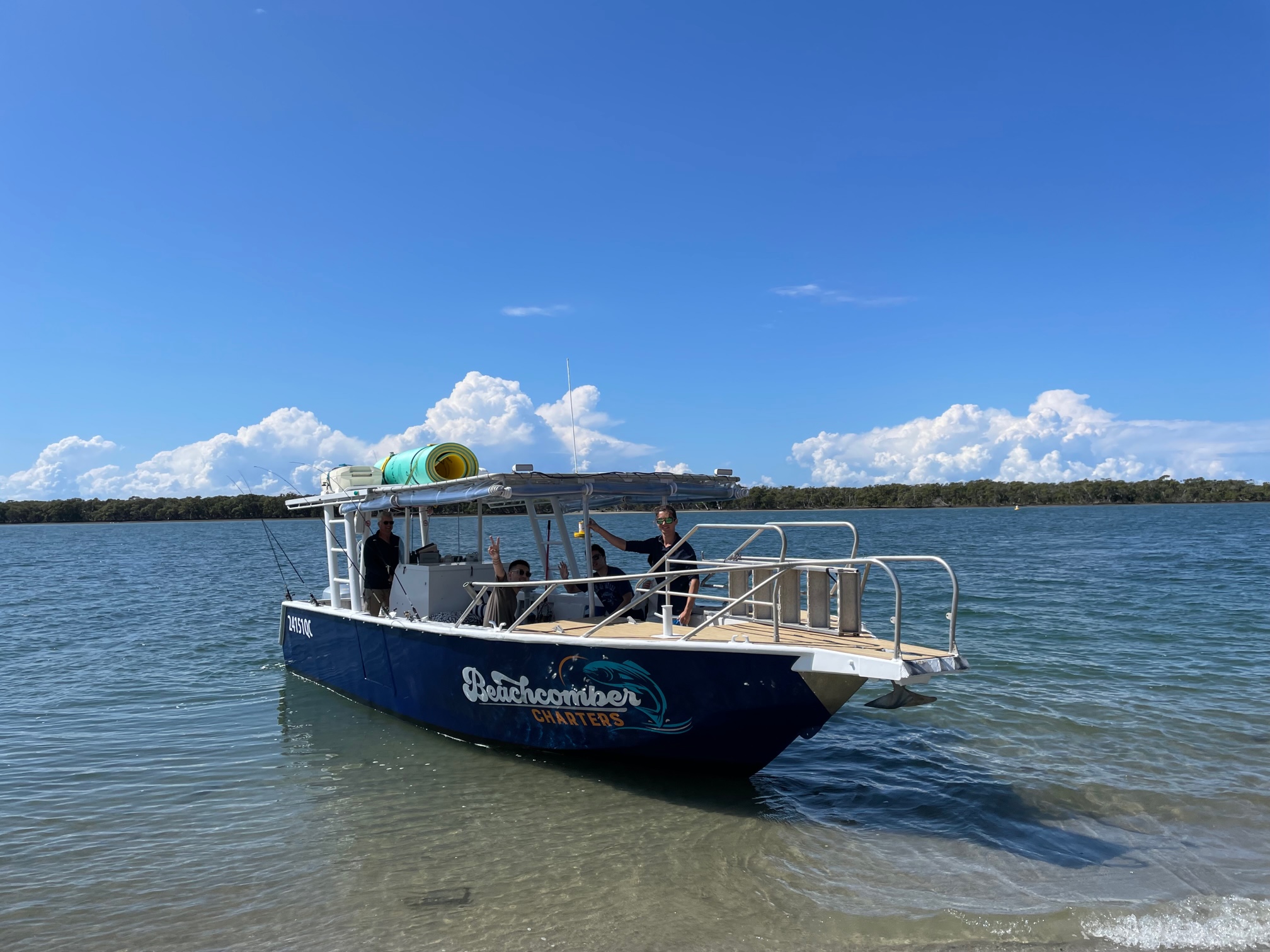Surfers Paradise to Wavebreak Island 3 Hour Private Cruise!