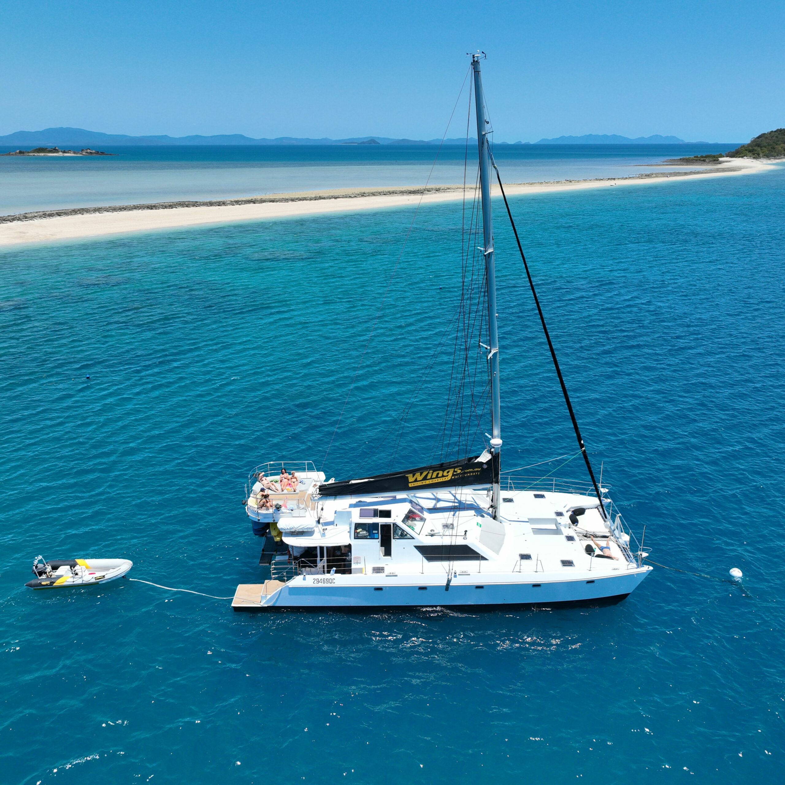 A Whitsunday Islands Sail, SUP & Snorkel Day Tour- Premium NEWEST Airlie Beach Day Tour!