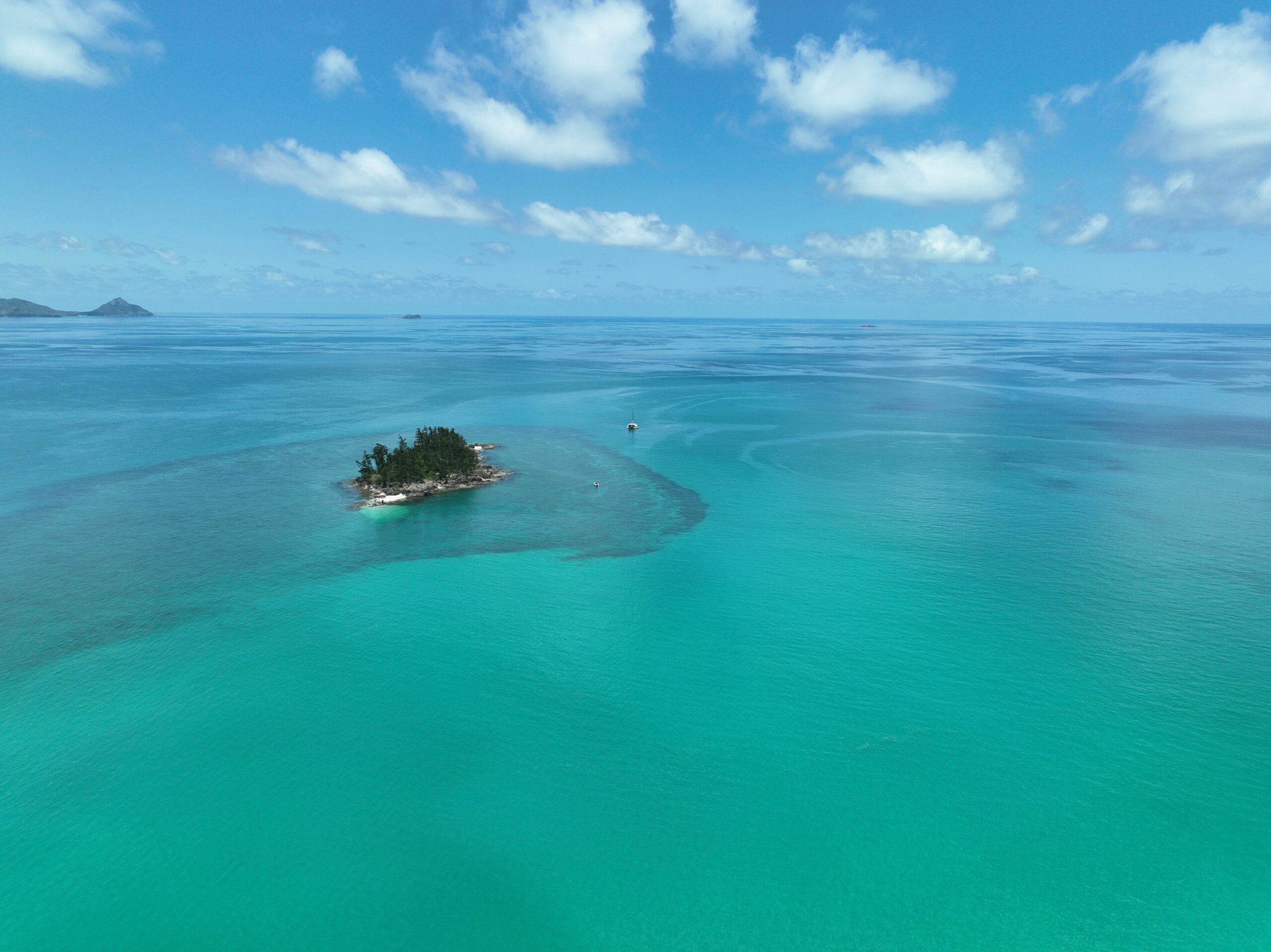 A Whitsunday Islands Sail, SUP & Snorkel Day Tour- Premium NEWEST Whitsundays Day Tour!