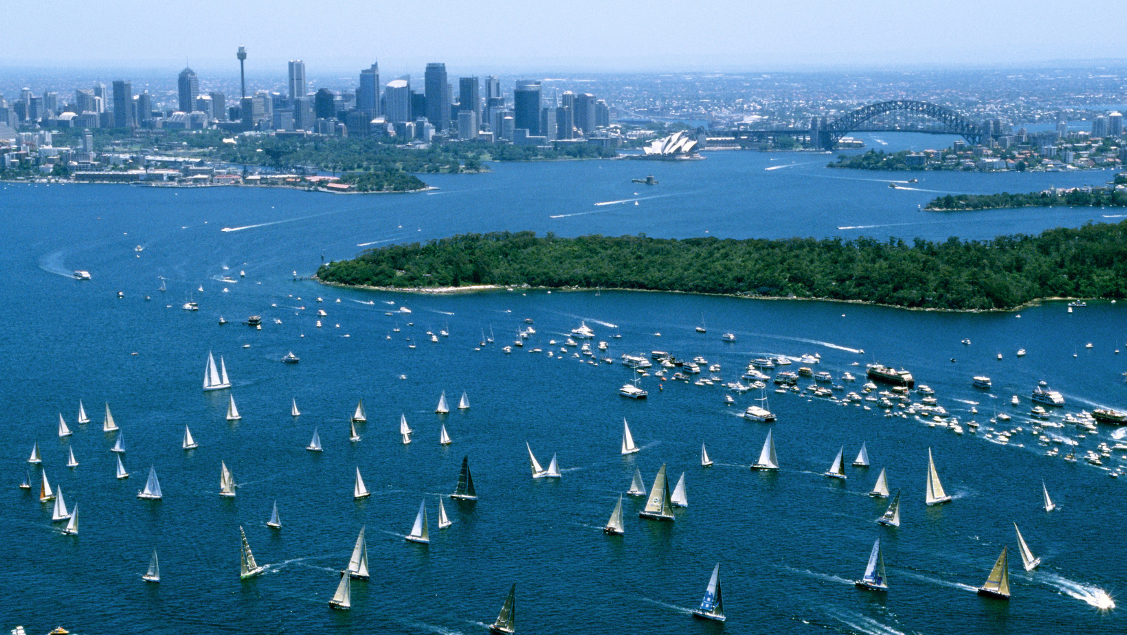 SYDNEY TO HOBART RACE SPECTATOR WOODFIRED PIZZA CRUISE