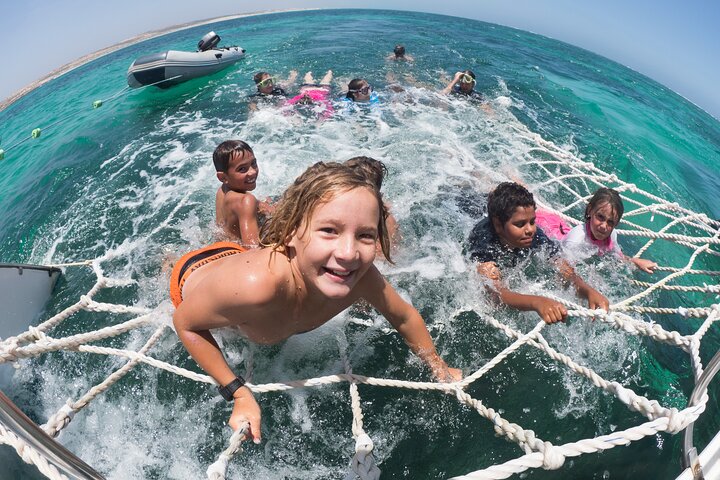 Half Day Sailing and Snorkeling Tour from Coral Bay