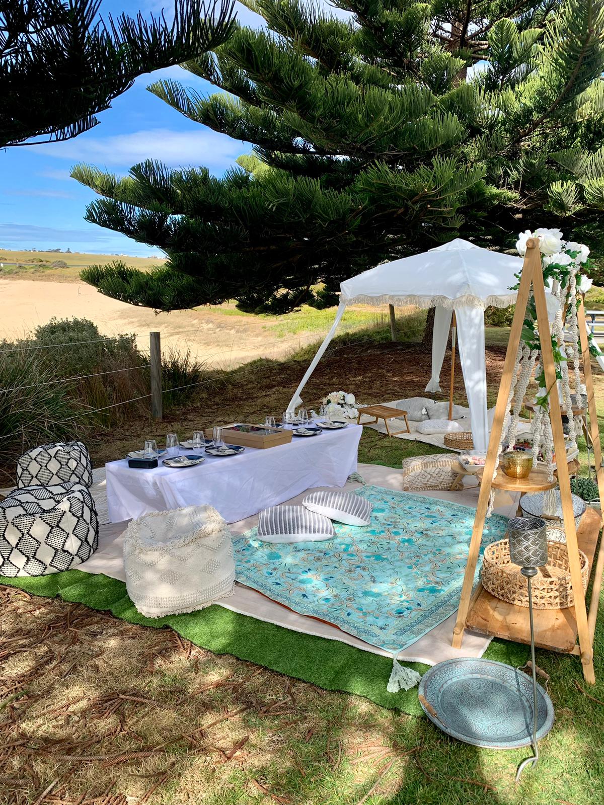 PROPOSAL LUXURY POP UP PICNIC