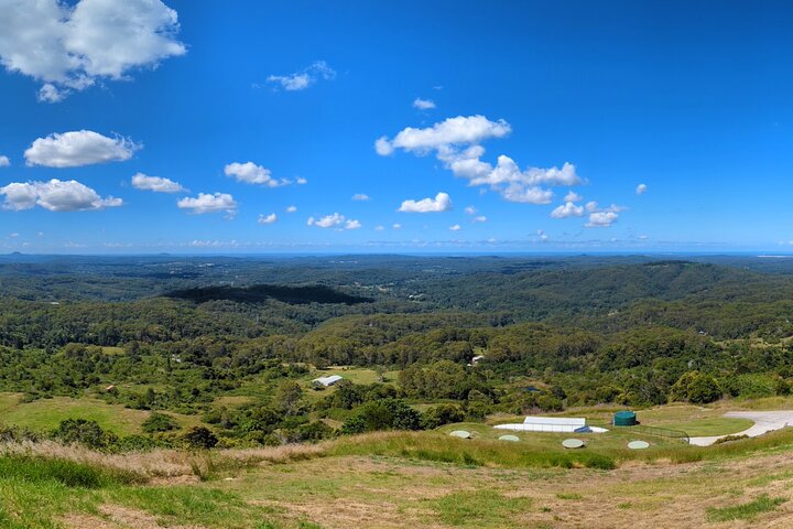 Full Day Private Tour Noosa Eumundi Markets Glass House Mountains