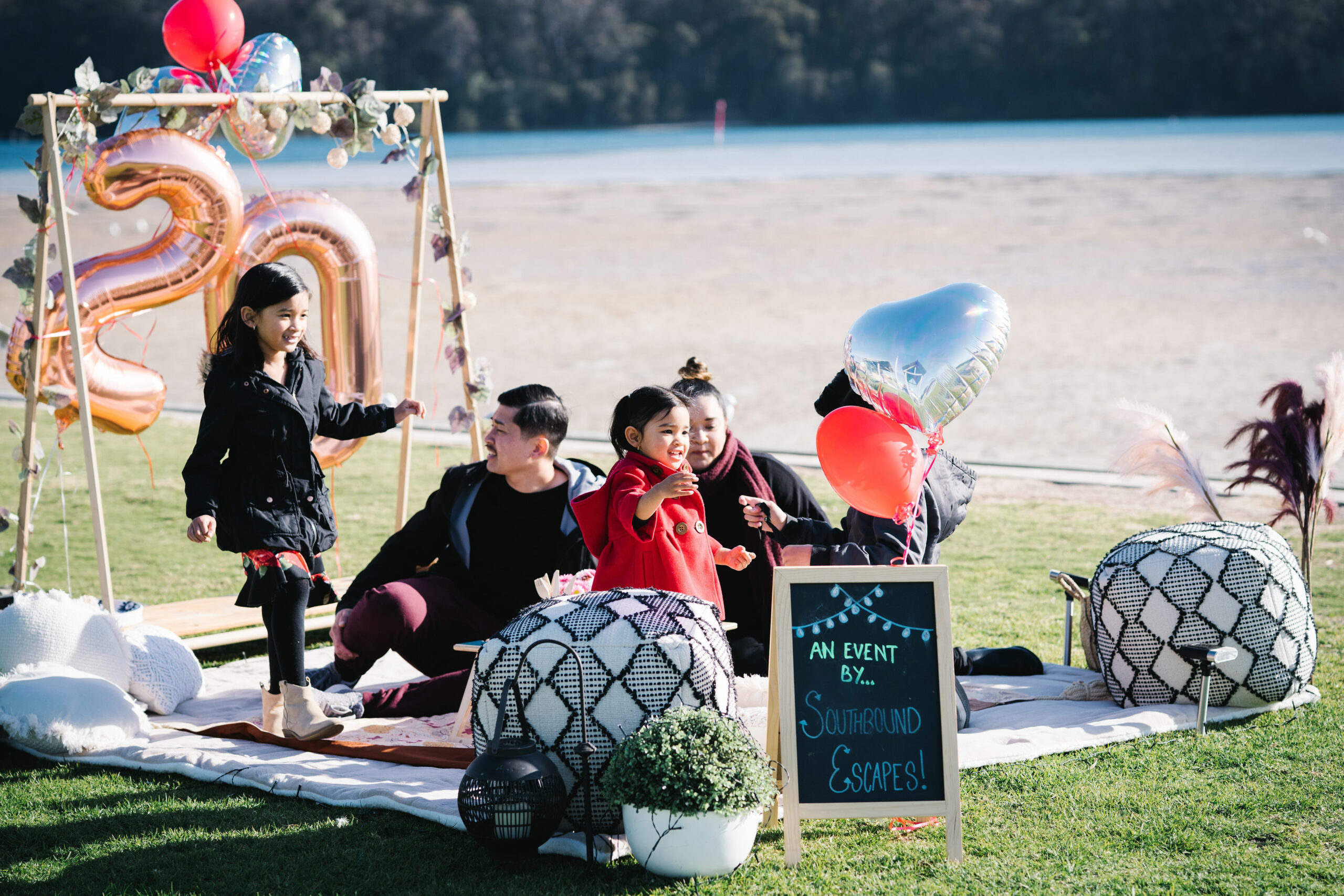 KIDS PARTIES POP UP PICNIC - Perfect for special occasions.