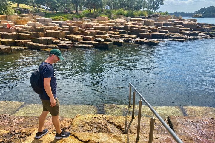 Self-Guided Walking Tour in Hidden Trails of The Rocks of Sydney