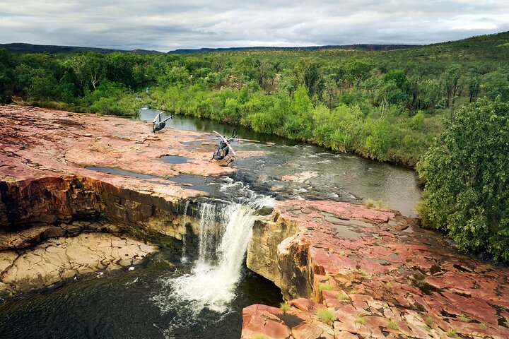 Scenic Helicopter Flight over Bell Gorge