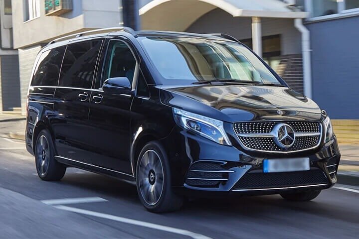 Private Departure Sydney city to Sydney Airport SYD by Luxury Van