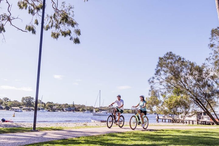 Noosa Sightseeing Trail - Stroll, Ferry Cruise, Ride and Kayak