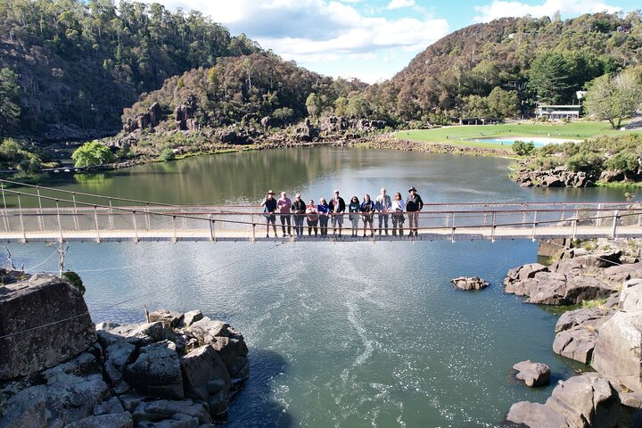 Six Days Guided Tasmanian Discovery Tour - Comfort Style