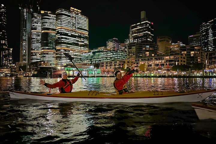 Moonlight Sea Kayaking Experience in Sydney’s VIVID Festival