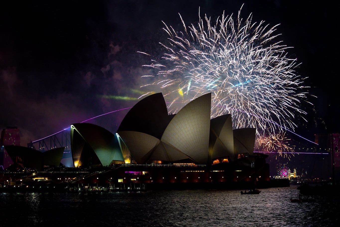 New Years Eve 2024 onboard Champagne Sailing 2!