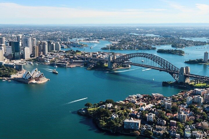 Sydney Harbour & Its Secret Islands with a Picnic at Lavender Bay