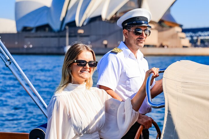 Sydney Harbour Iconic Selfies Tour