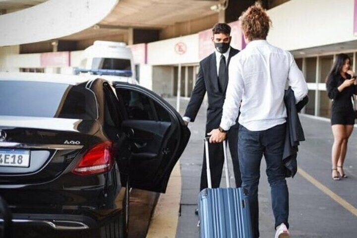 Private One-Way Airport Transfer from Sydney to Sydney Airport