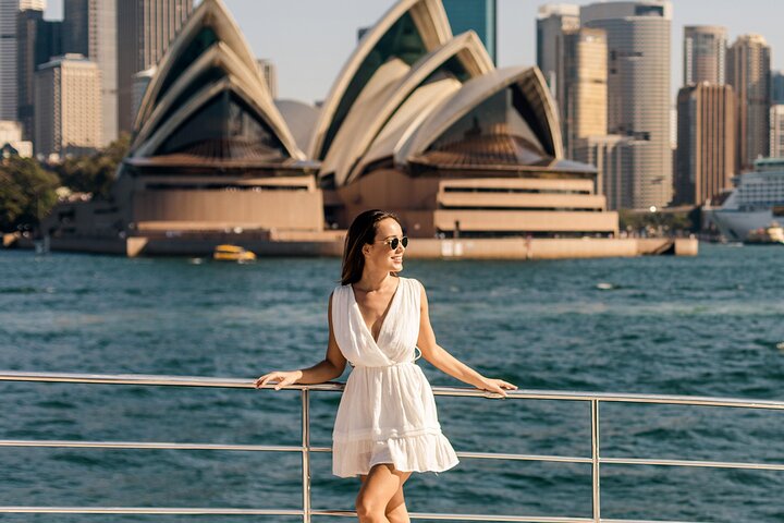 Sydney Harbour Iconic Selfies Tour