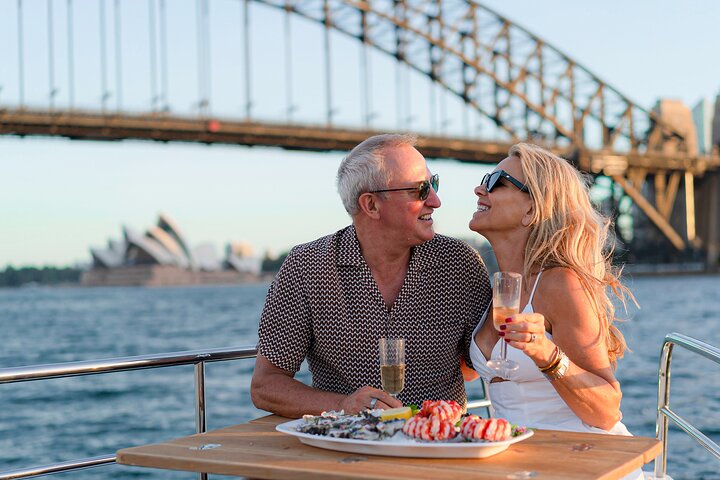 Sydney Harbour Iconic Selfies Tour