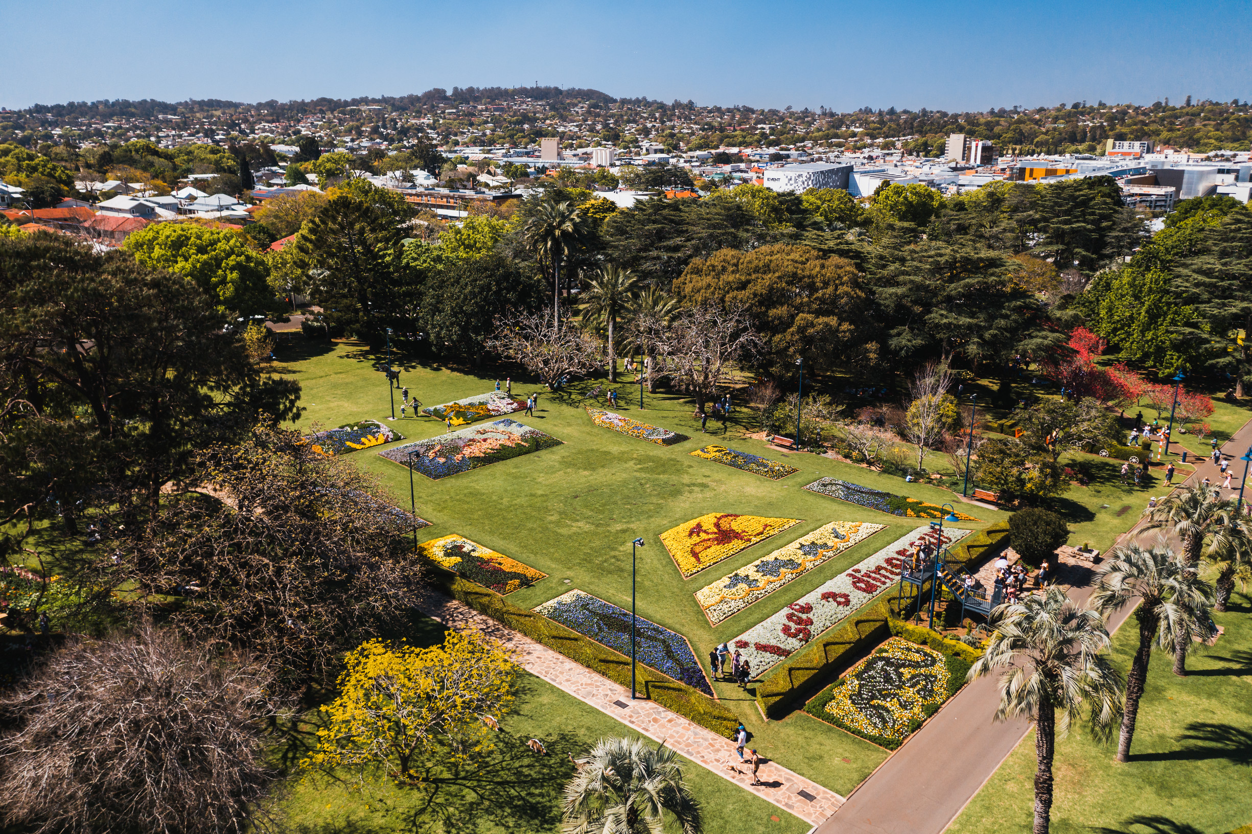 【NEW】Toowoomba Carnival of Flowers - Stunning Gardens and Colorful Displays!