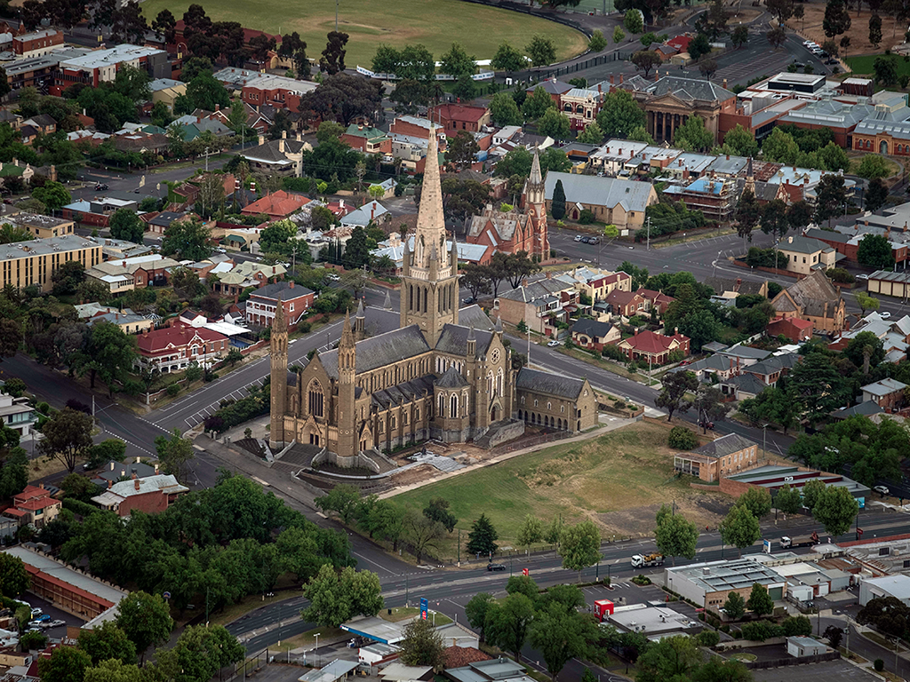 Bendigo Premium Balloon Flight + Breakfast