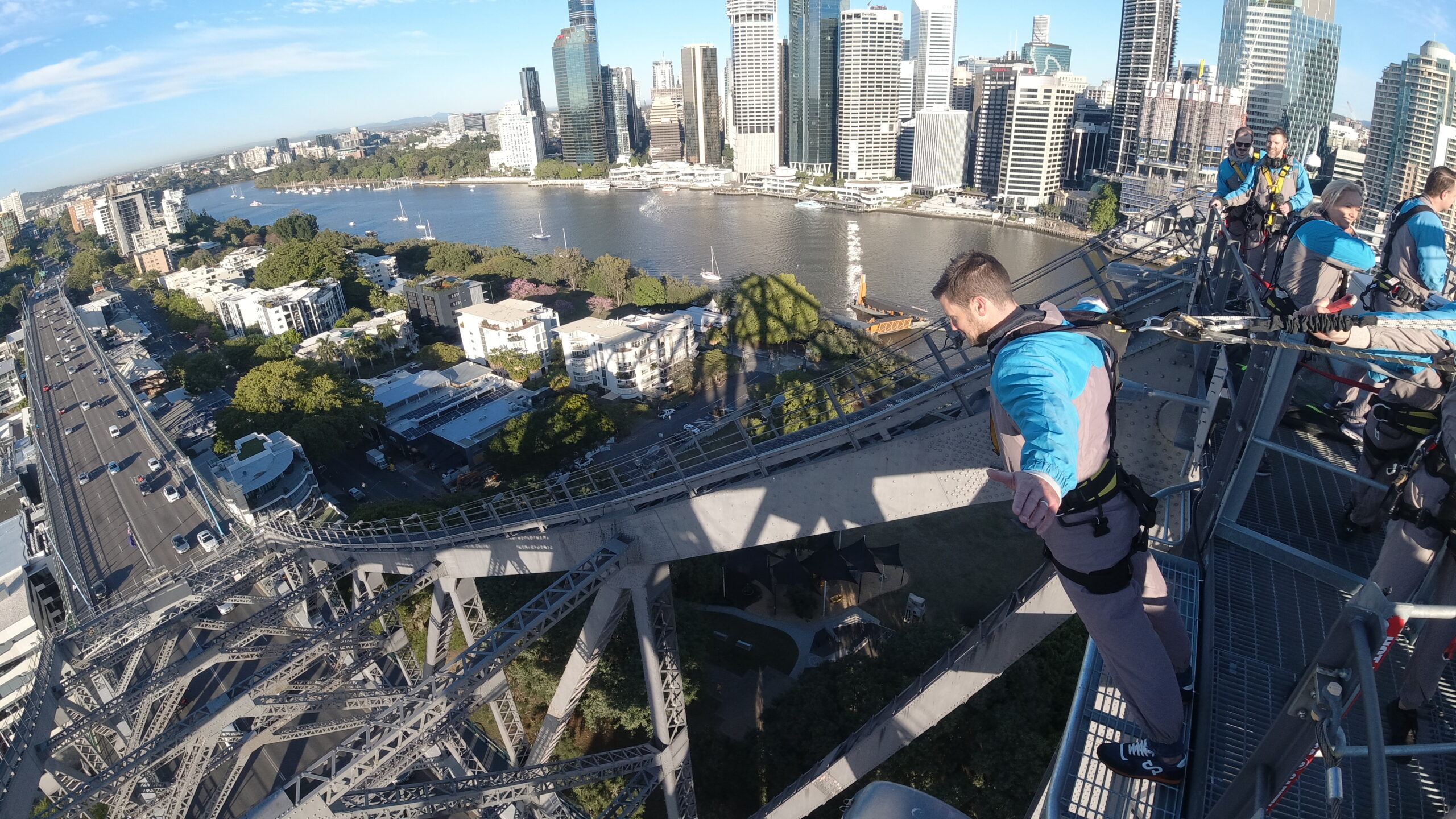 Cantilever Lean Out - Day Climb