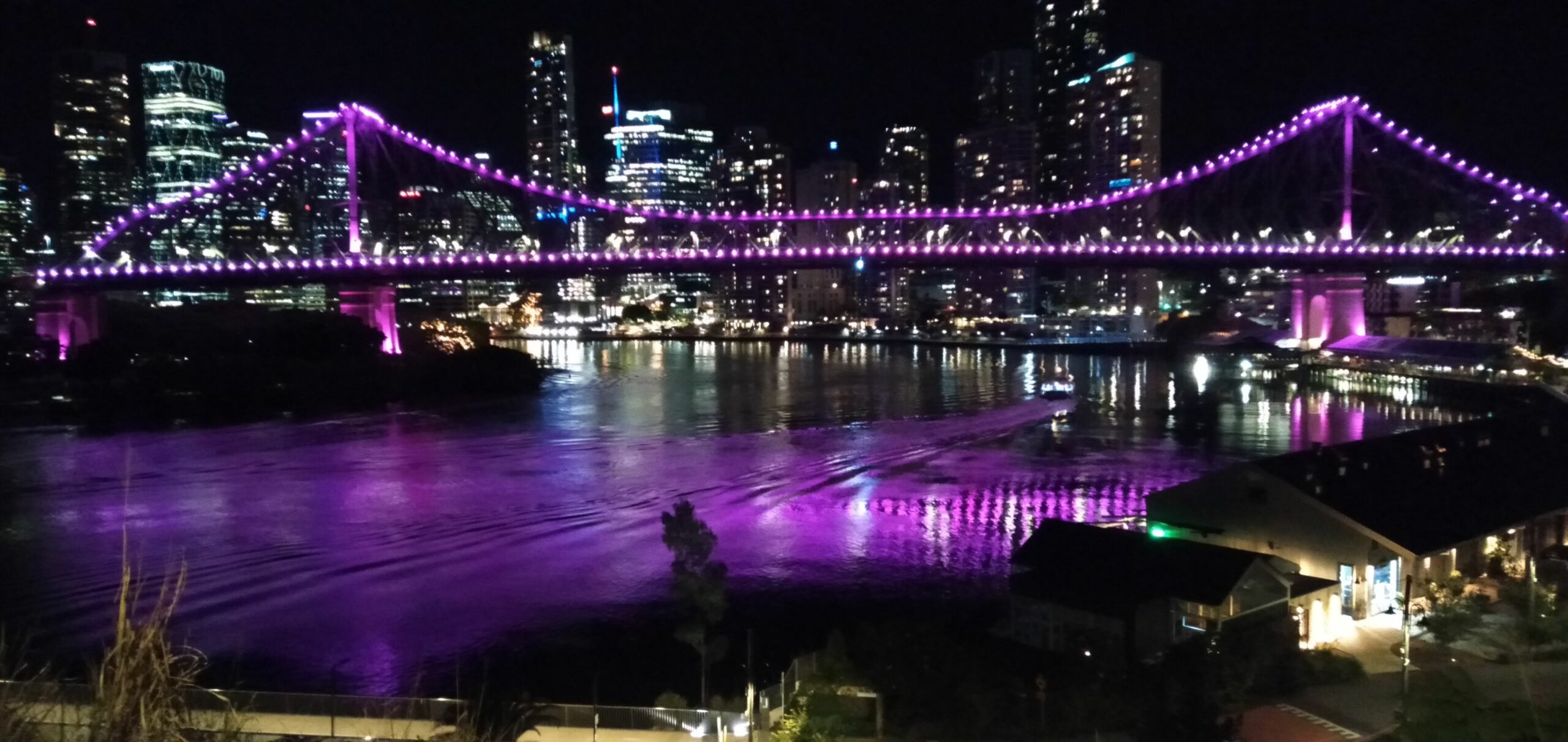 J2-ようこそブリスベンへ-Welcome to Brisbane 夜景ツアー -  午後5時30から午後8時30の日没時  定員10名様限定