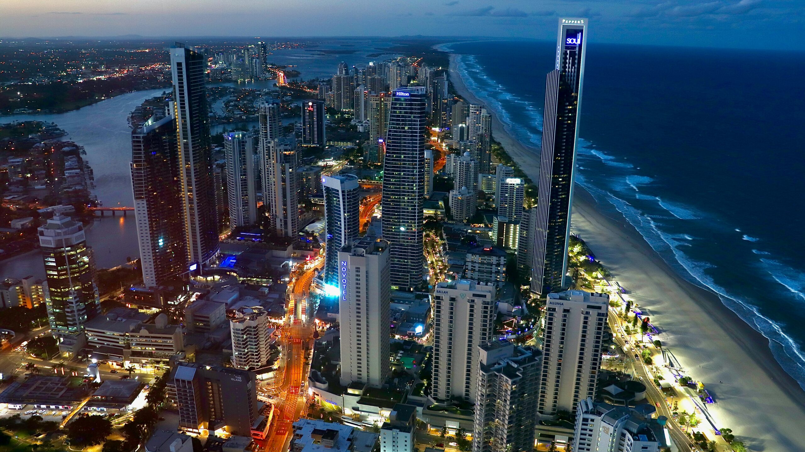 Surfers Paradise Twilight Tour