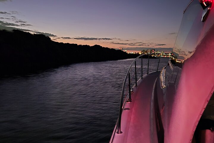 St Kilda Penguin Cruise on a Small Sporta Yacht VooDoo